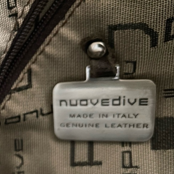 Nouvedive Leather, Carmel Large Purse, Handbag, Satchel beautiful silver accents - Picture 10 of 16